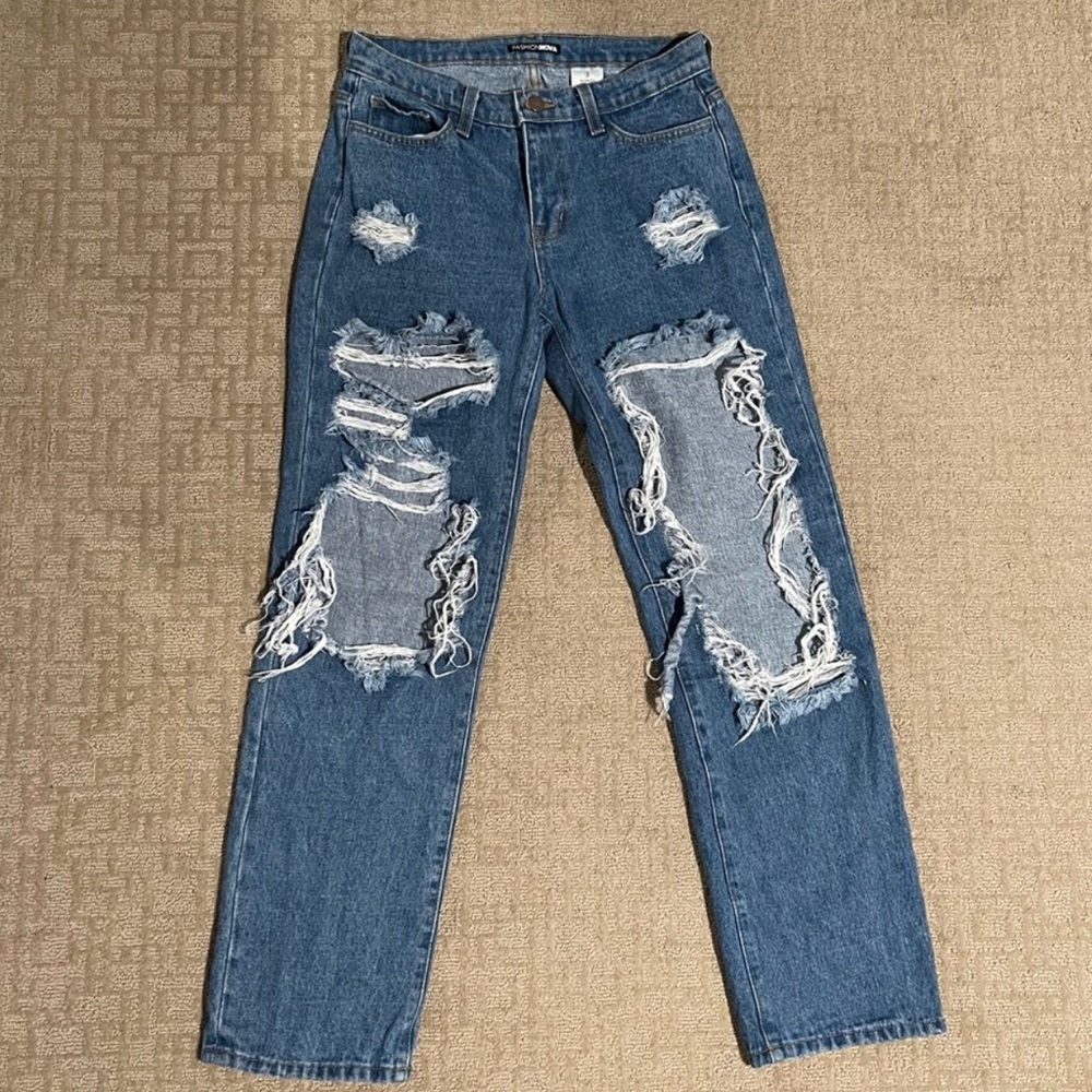 Fitted at top, loose on the bottom